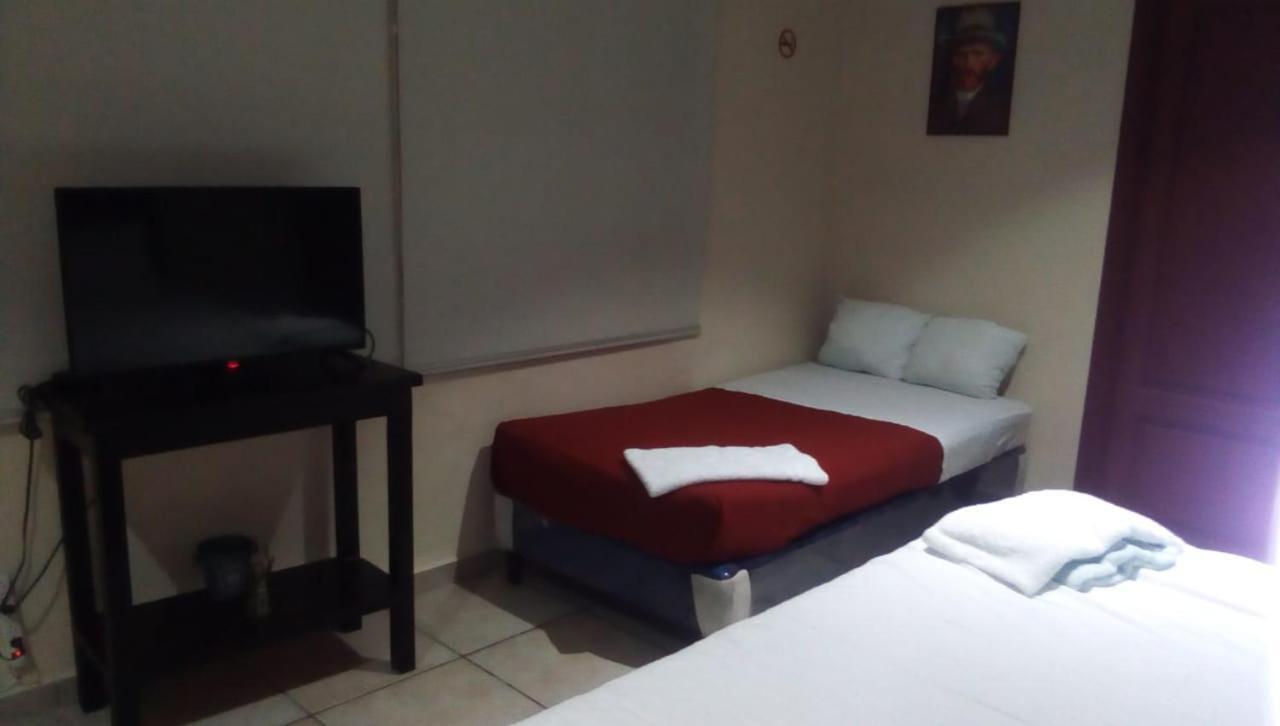 Domus Hotel San Salvador Exterior photo